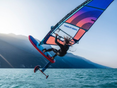 Windsurf Foils : Comment Choisir le Foil Adapté